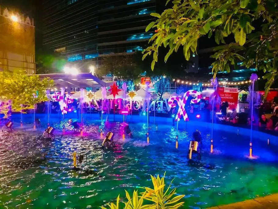 10G Cozy Condo At Park Mckinley West Near Venice Mall Manila