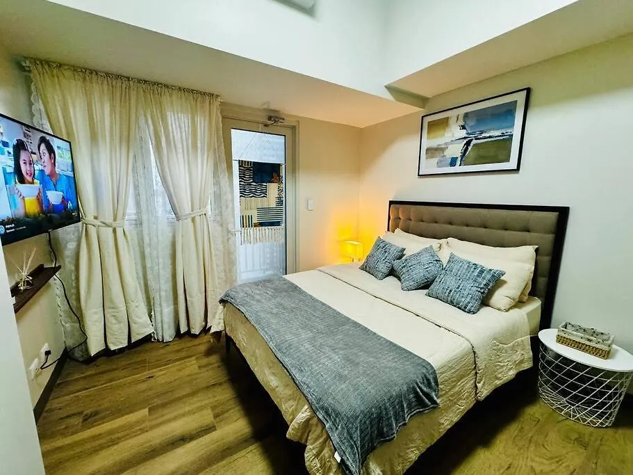10G Cozy Condo At Park Mckinley West Near Venice Mall Manila Apartment