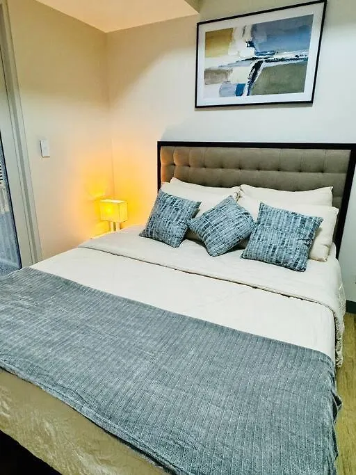 10G Cozy Condo At Park Mckinley West Near Venice Mall Manila 0*,  Philippines