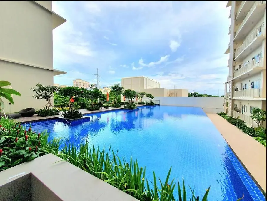 10G Cozy Condo At Park Mckinley West Near Venice Mall Manila Apartment