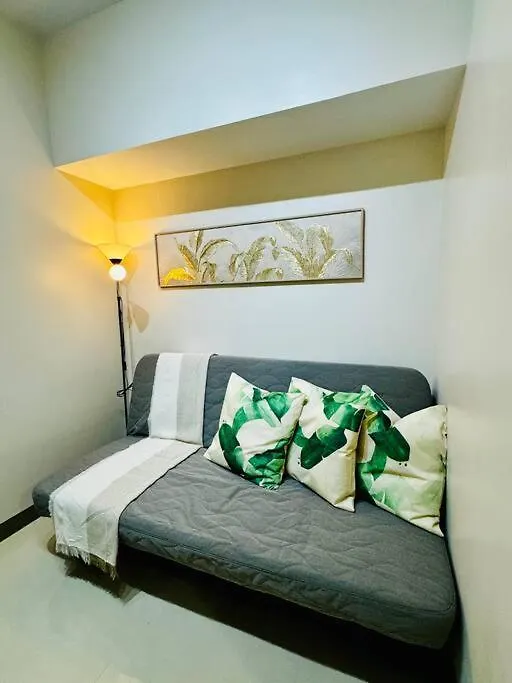 10G Cozy Condo At Park Mckinley West Near Venice Mall Manila 0*,